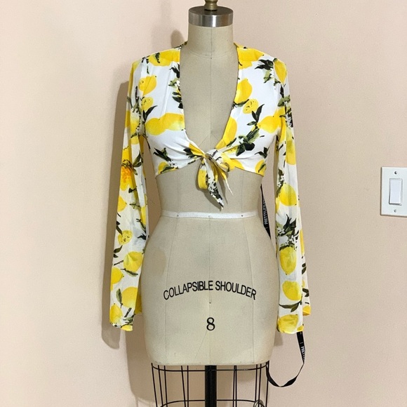 0040 NWT Pretty little things crop long sleeve top - Picture 2 of 8